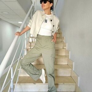 Primark Women's Light Green Cargo Pants